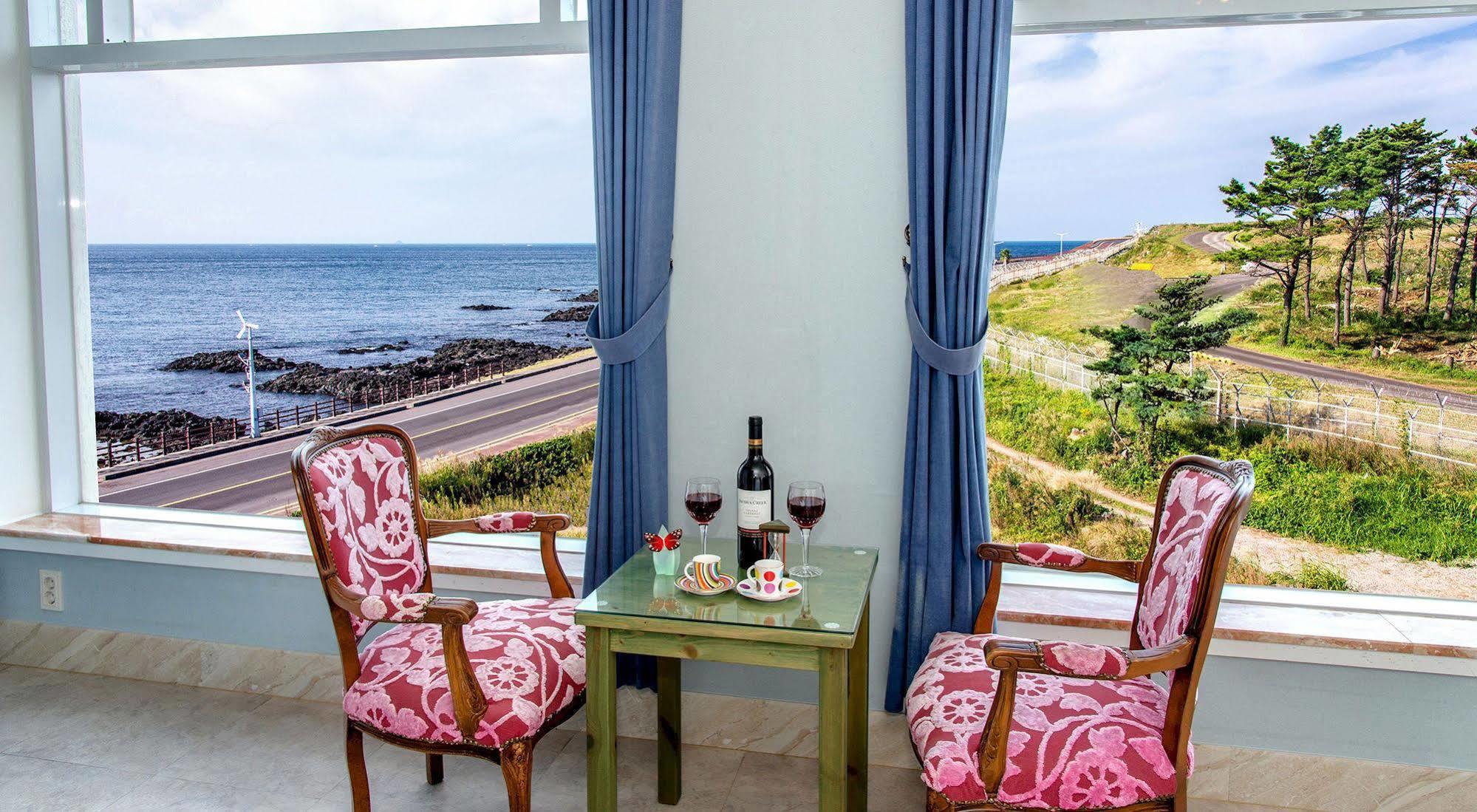 Hotel White House Jeju Exterior foto